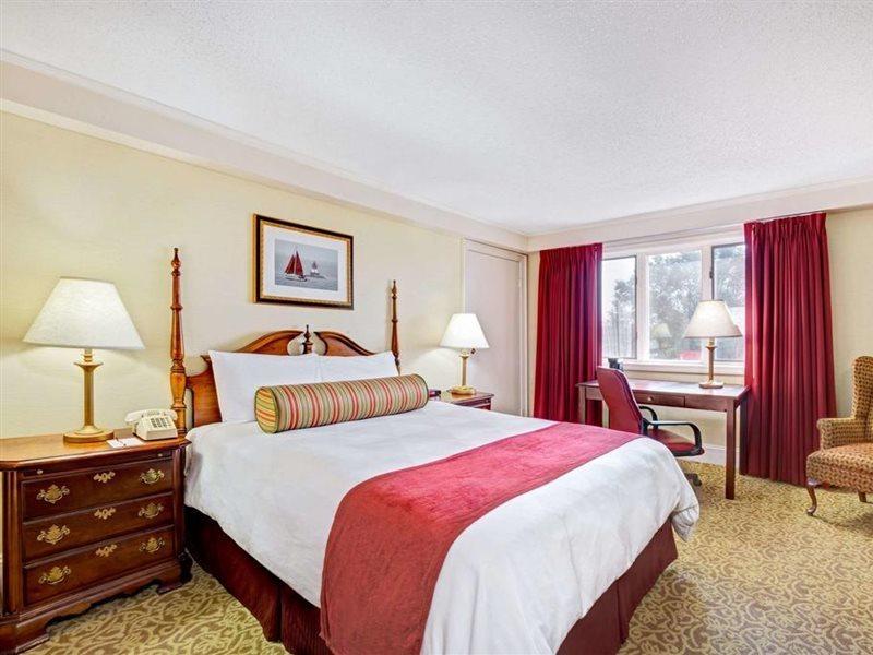 Hotel Ramada By Wyndham Providence Area 3*