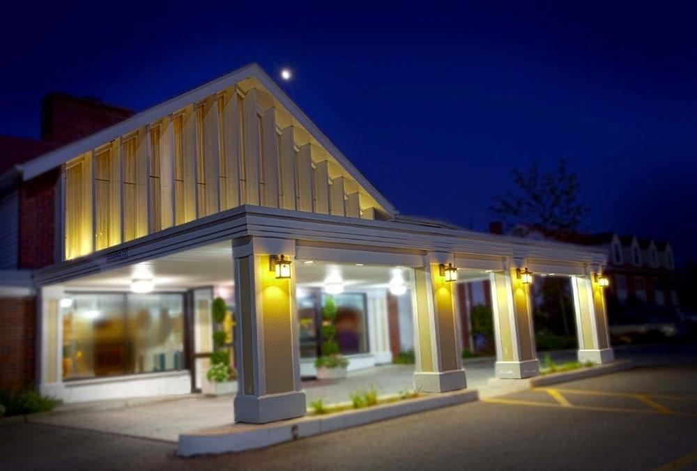 Hotel Ramada By Wyndham Providence Area 3*