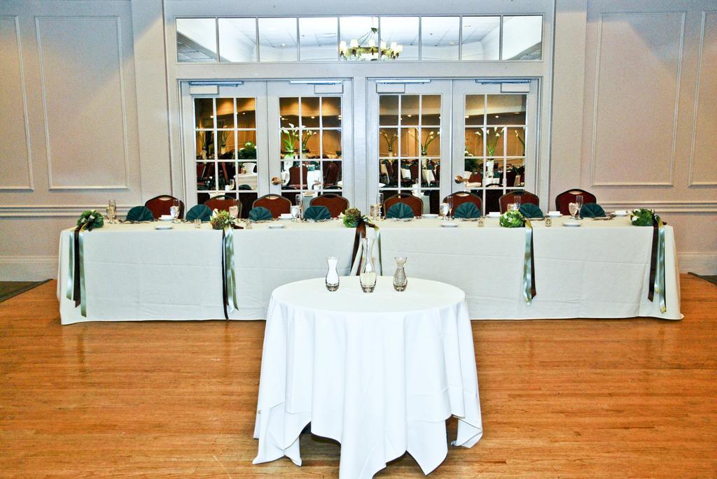 Hotel Ramada By Wyndham Providence Area 3*