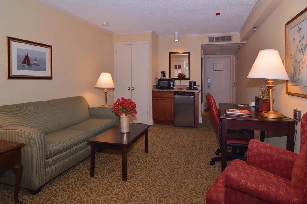Ramada By Wyndham Providence Area Hotel Seekonk