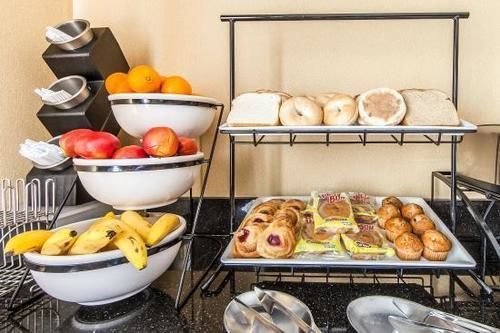 Ramada By Wyndham Providence Area Hotel Seekonk