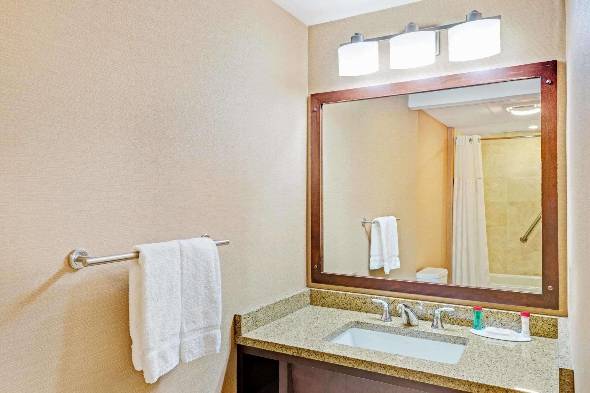 Hotel Ramada By Wyndham Providence Area Seekonk
